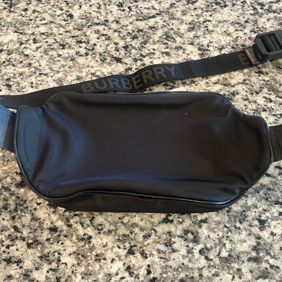 Authentic Burberry Nylon Logo Belt Bum Bag - Picture 5 of 16